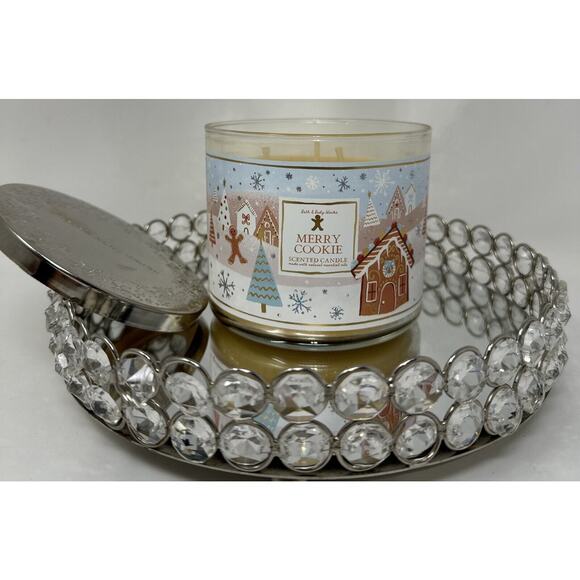 New Bath & Body Works Merry Cookie Candle 3 Wick 14.5 Oz - Picture 1 of 5